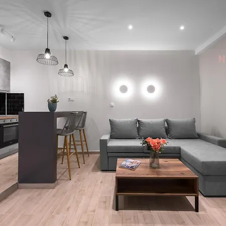 V1, Nilie Hospitality Mgmt Apartment