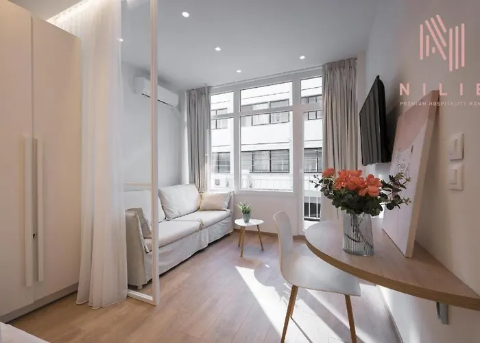 V1, Nilie Hospitality Mgmt